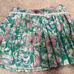 Like New!  Lilly Pulitzer Skort - Size Large - Spearming Blossom
